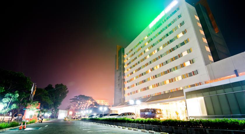 ハリス ホテル バタム センター Batam エクステリア 写真